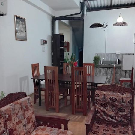Rusara Guest Home Уелигама Екстериор снимка