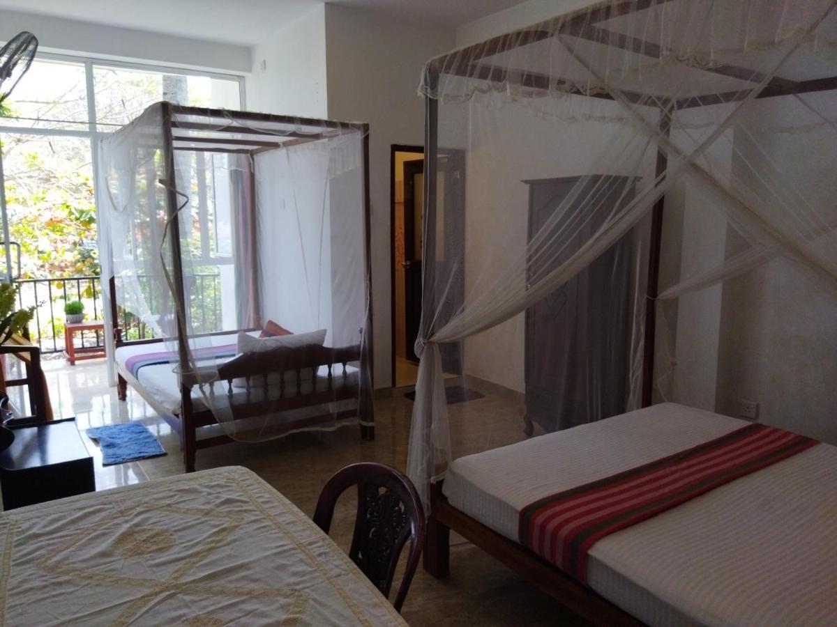 Rusara Guest Home Уелигама Екстериор снимка