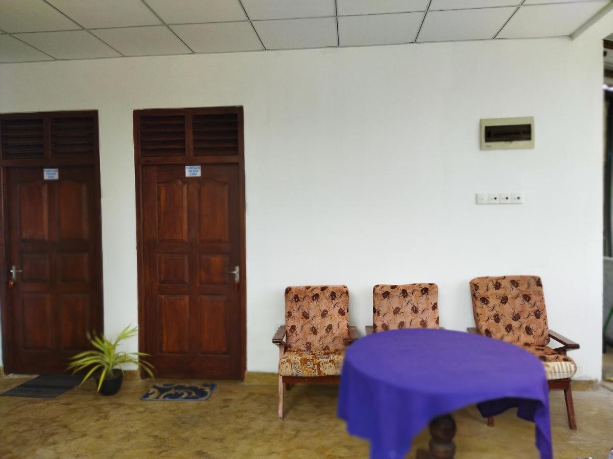 Rusara Guest Home Уелигама Екстериор снимка
