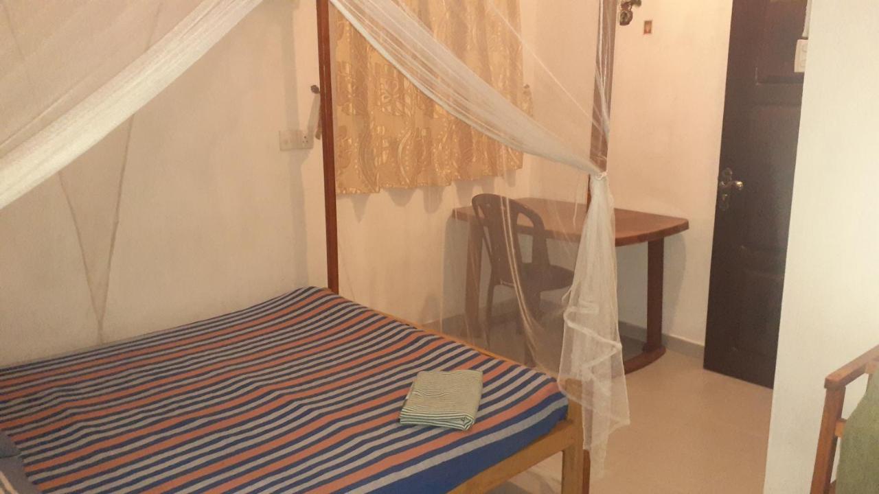 Rusara Guest Home Уелигама Екстериор снимка