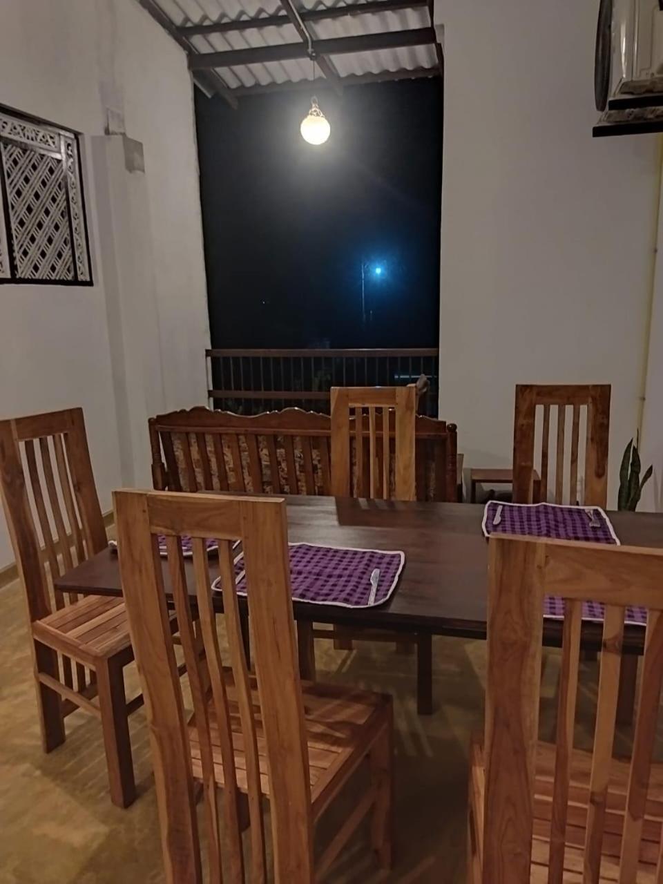 Rusara Guest Home Уелигама Екстериор снимка