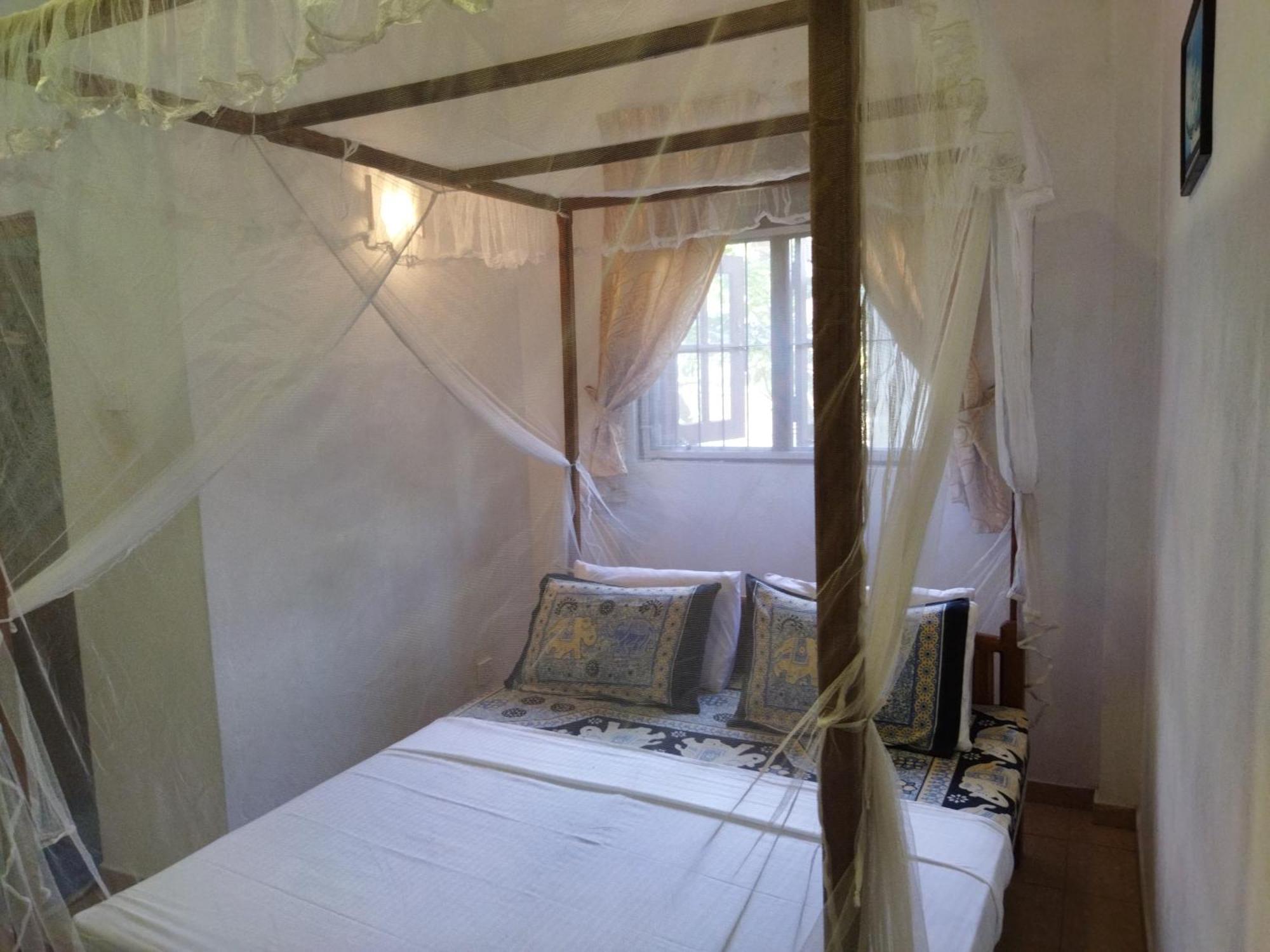 Rusara Guest Home Уелигама Стая снимка