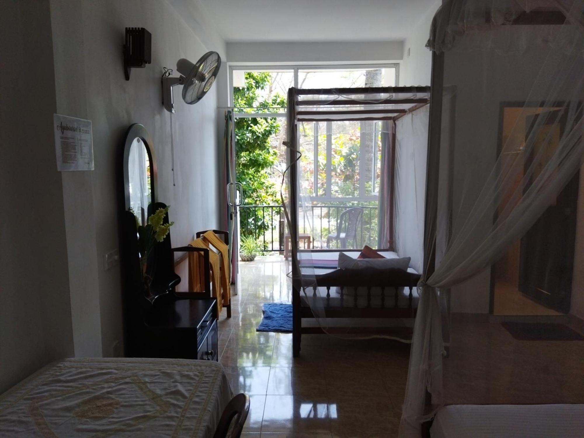 Rusara Guest Home Уелигама Стая снимка