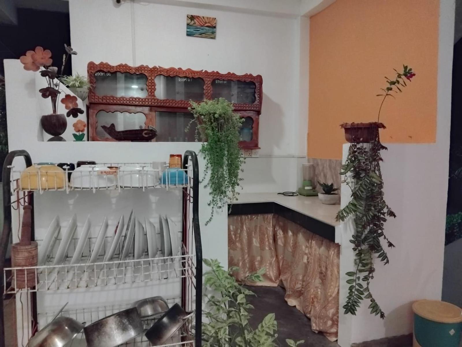 Rusara Guest Home Уелигама Екстериор снимка