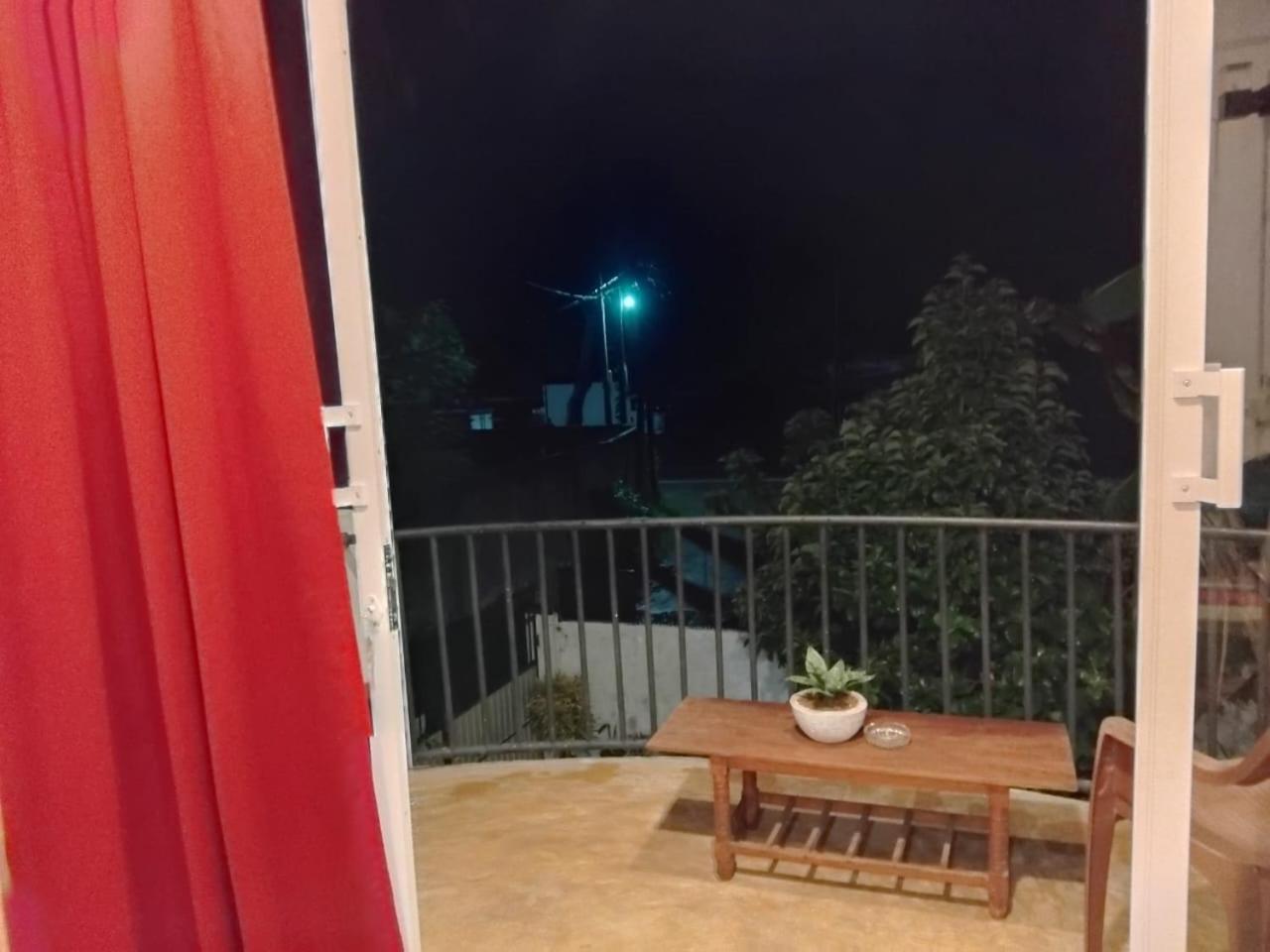 Rusara Guest Home Уелигама Екстериор снимка