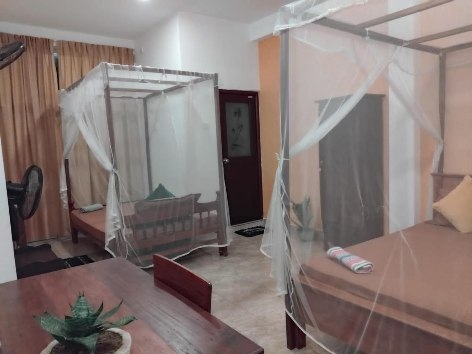 Rusara Guest Home Уелигама Екстериор снимка